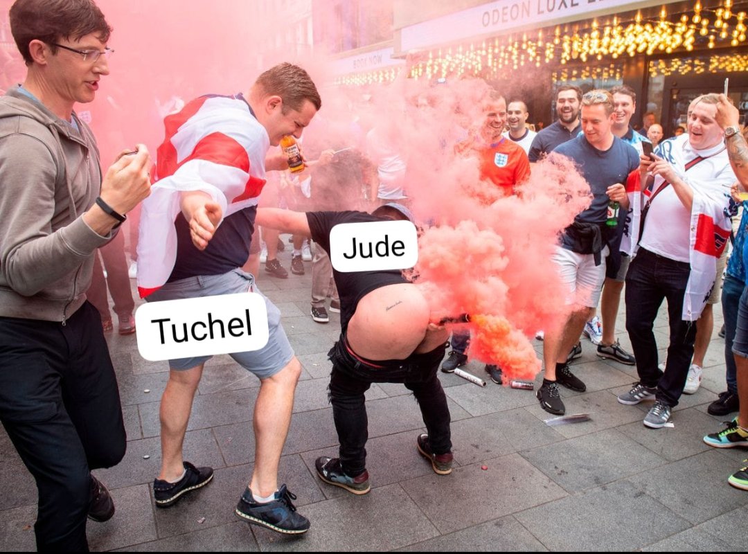 DanJDear's tweet photo. Why the England players came out late at Half time... #worldcup https://t.co/7K1bPQAnty