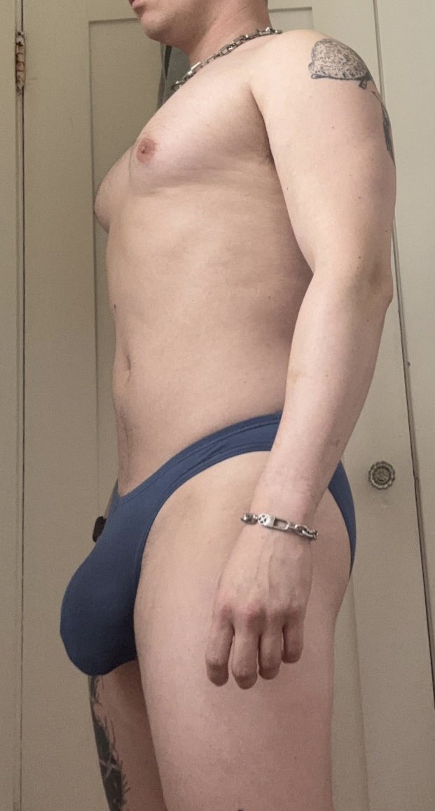 gothtrophyboy's tweet photo. June vs January… I am proud of myself https://t.co/eJwQIkxSa9