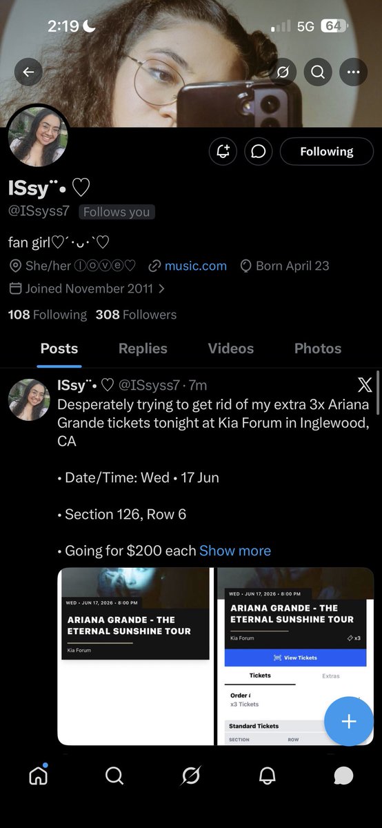 kuurusuo's tweet photo. This person literally scammed me. We both agreed that I could pay half before the ticket transfer and the other half after I got the ticket, but then started to ask for the whole payment because of a Ticketmaster resale fee. Super upset bc I haven’t gotten any $ back. https://t.co/BfhAn81paa
