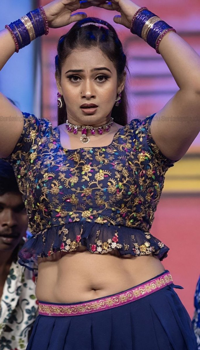 vinay778609's tweet photo. Evarina incest or cucksons or cuckhusbands Mee intlo ilanti figures unte cheppandi full ga puku naki Mee munde denguta full privacy https://t.co/qP2P6kga3K