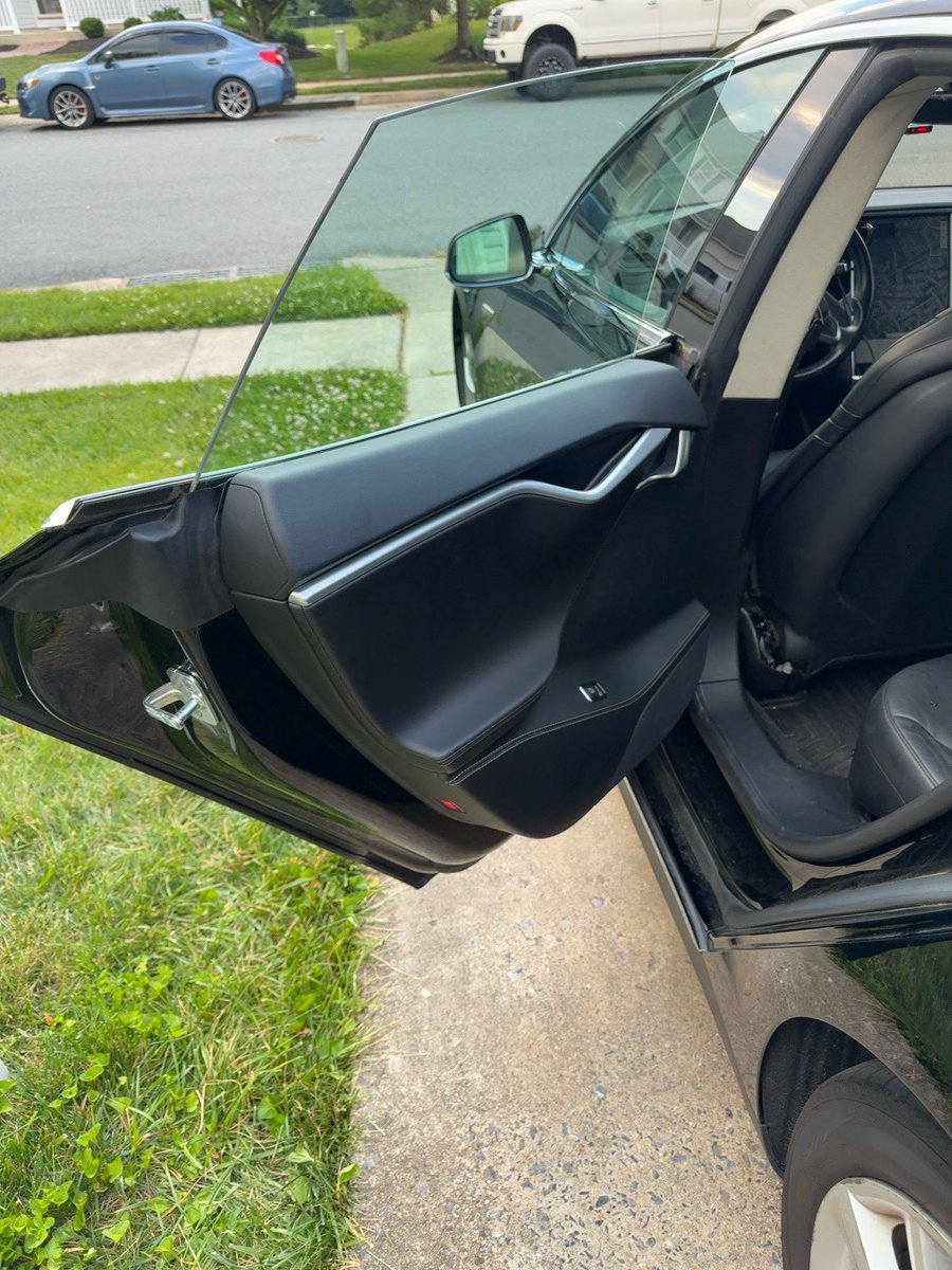 ShawnASearle1's tweet photo. Well, my day took a detour.

Late last night the rear window regulator broke, leaving the window stuck down right before a trip to Pennsylvania.

Mission critical.

Drove to Rockville, grabbed the part from Tesla, ripped the door apart in my driveway, and fixed it myself.

Sometimes you just have to figure it out and get it done.

Now onto PA. 😤