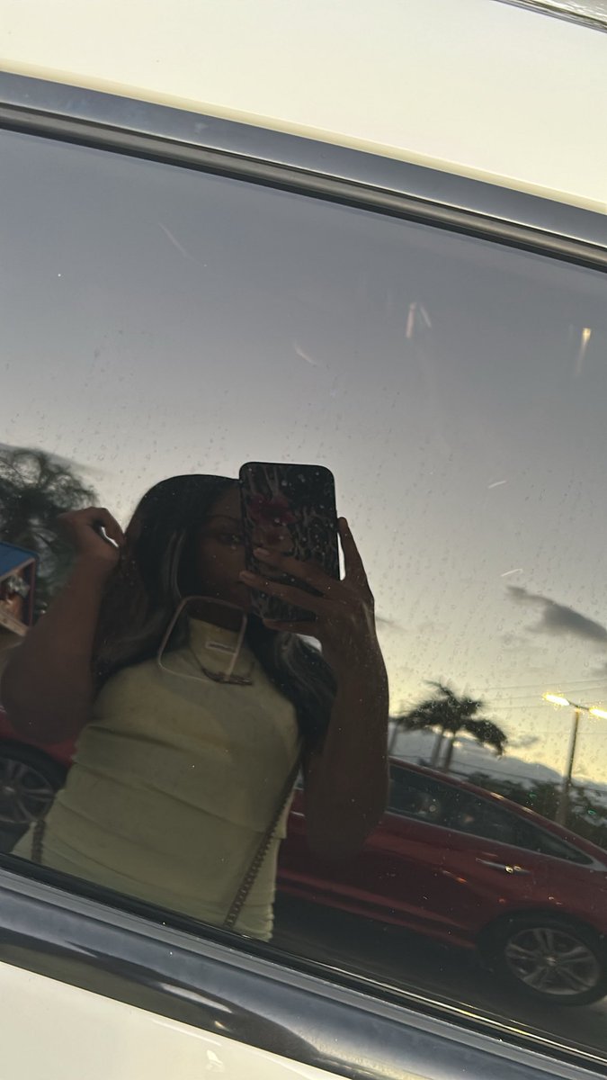 👛 tweet media
