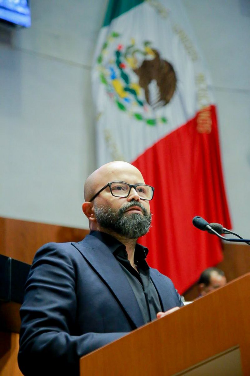 BancadaNaranjaD's tweet photo. Que el Gobierno haya hecho mal las cuentas no es pretexto para incumplir lo ya aprobado en materia salarial.

Y 7 años después, seguimos esperando que se evalúe la continuidad de la prisión preventiva oficiosa, pese a los errores y abusos que ha generado. @Pablo_VAh https://t.co/BoT3a4IAPC