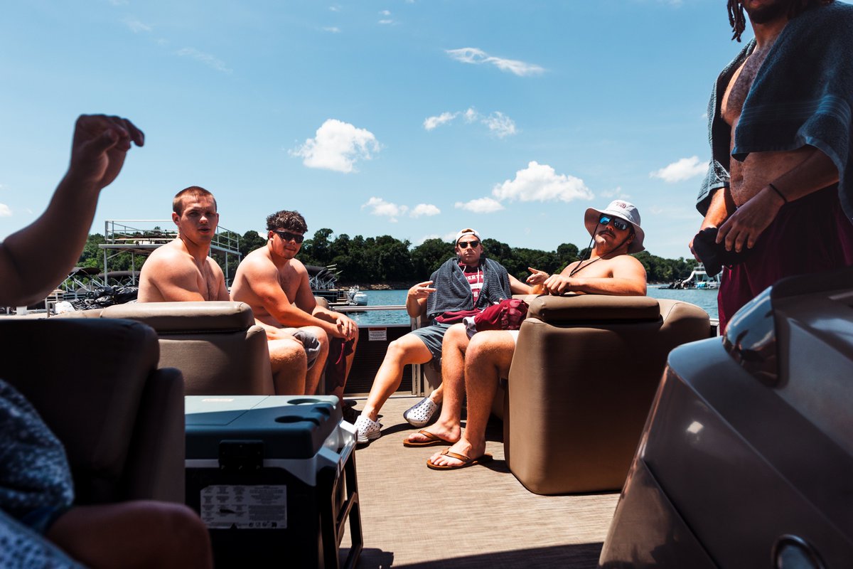 EKUFootball's tweet photo. You already know we had ourselves a day on the lake! 😎☀️

#E2W | #MatterOfPride https://t.co/q7e3KEr6CL