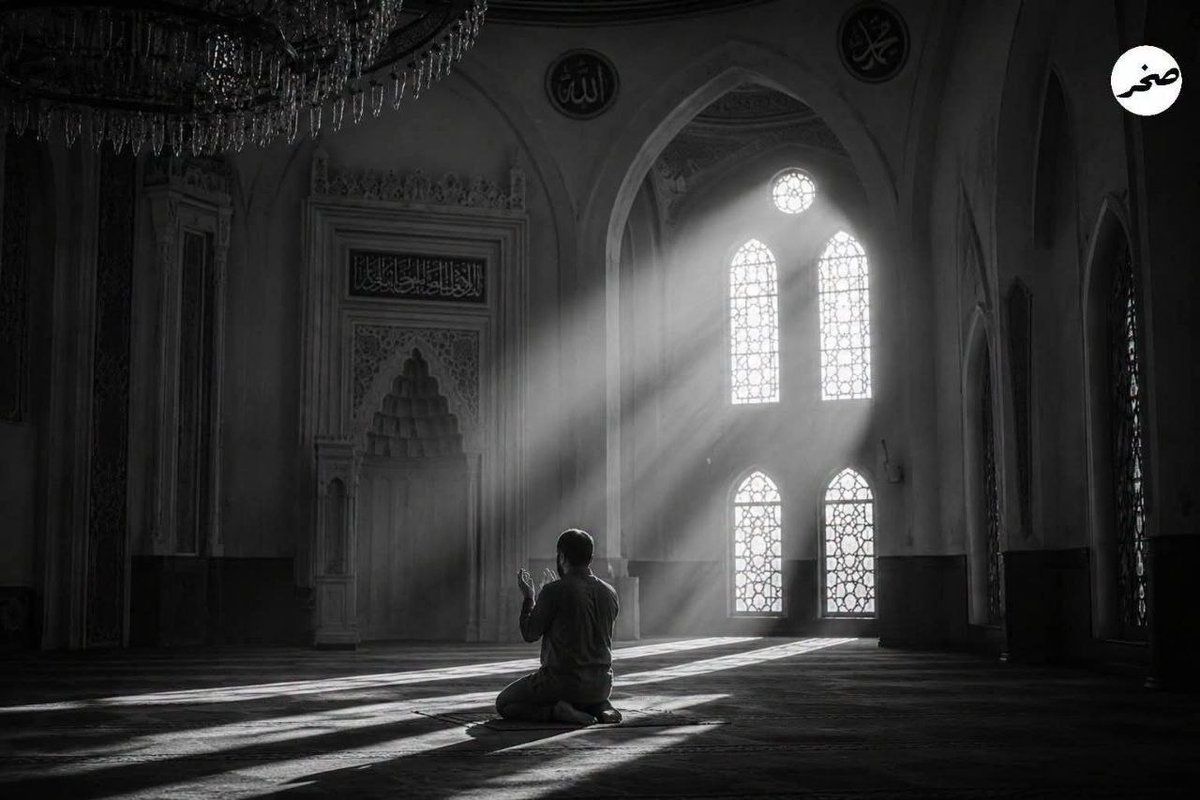 _Houda_00's tweet photo. اطمئن … ما دام الله يعلم ثِقل ما في صـدرك ، فهـو قادر أن يُنزِل عليك سكينة تُنسيك كل وجع .. https://t.co/FDclKXilba