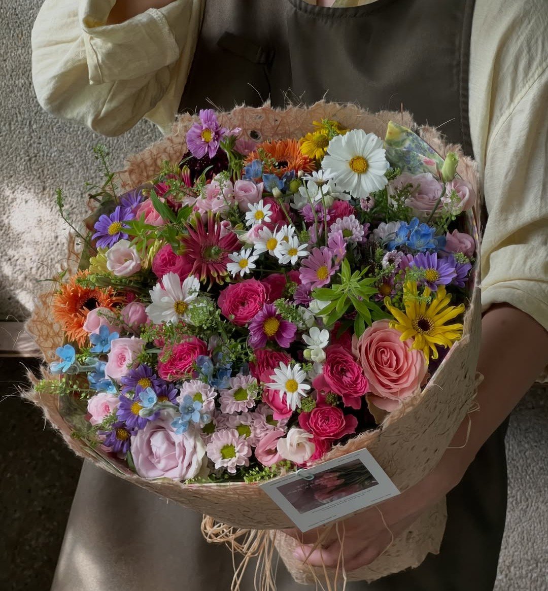 tutututututulip's tweet photo. Pretty flowers🌸🌺🌻🌹🌷🌼💐 https://t.co/X4WSgKaVRa