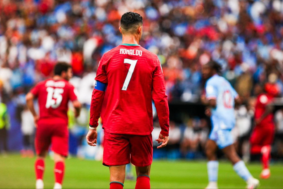 elsalvador's tweet photo. #Palco360 El tan esperado debut de Cristiano Ronaldo y Portugal en el Mundial 2026, terminó siendo decepcionante. No pudieron pasar del empate ante la República Democrática del Congo y CR7 rompió el silencio tras el partido. 📸 #DiarioElSalvador / Raúl Recinos. https://t.co/fXDEkstCJz