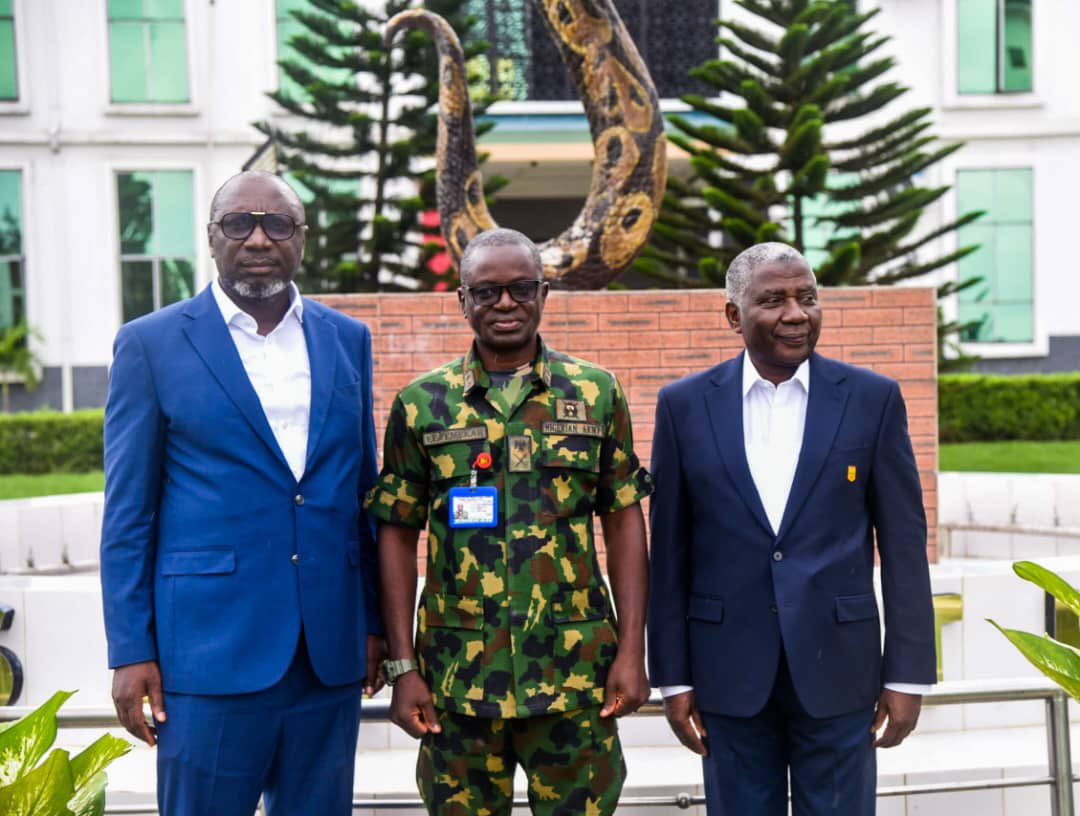 NigeriaArmyInfo's tweet photo. ONSA COMMENDS HQ 6 DIVISION NIGERIAN ARMY FOR PROTECTION OF CRITICAL NATIONAL INFRASTRUCTURE

The Director of Energy Security, Office of the National Security Adviser (ONSA), Mr. Goodluck Ebelo, and the Chief Executive Officer of New Guard Security Services Limited, Major General Jamilu Saham (rtd), on 17 June 2026, commended the General Officer Commanding (GOC) 6 Division Nigerian Army and Land Component Commander, Joint Task Force (South-South) Operation DELTA SAFE, Major General Emmanuel Emekah, for the protection of Critical National Infrastructure in the Niger Delta and across the nation. The commendation was made during a courtesy visit by the newly appointed Director of Energy Security, ONSA, and the CEO of New Guard Security Services Limited to Headquarters 6 Division Nigerian Army, Port Harcourt Barracks, Rivers State.

Speaking during the visit, Mr. Goodluck Ebelo stated that crude oil production has significantly increased over the past two years, enabling the Federal Government to generate more revenue for the nation's treasury. He attributed this achievement largely to the commitment of the Armed Forces of Nigeria, particularly the Nigerian Army, in securing critical national assets and combating economic sabotage. He further praised the leadership style of Major General Emmanuel Emekah and expressed confidence in the Nigerian Army's ability to sustain the current momentum in safeguarding national assets and maintaining security across the country.

In his response, Major General Emmanuel Emekah congratulated Mr. Goodluck Ebelo on his appointment as Director of Energy Security, ONSA. He reiterated the commitment of the Armed Forces, particularly the Nigerian Army, to ensuring that criminals do not compromise the nation's critical infrastructure and economic assets. The GOC assured the delegation that 6 Division would continue to intensify efforts towards protecting national assets and supporting initiatives aimed at improving security in the Niger Delta region.

Major General Emekah identified one of the major challenges facing security agencies in the Niger Delta as the failure of some oil companies to fully implement the terms of their Memoranda of Understanding (MoUs) with host communities. He noted that such failures have often resulted in protests and tensions within the communities. He therefore, urged the Director of Energy Security to engage relevant stakeholders and encourage oil companies to honour their agreements with host communities. Highlights of the visit included the signing of the visitors' book, presentation of souvenirs, and a group photograph.

UMAR ADAM
Lieutenant Colonel 
Acting Deputy Director 
6 Division Nigerian Army Public Relations 
17 June 2026