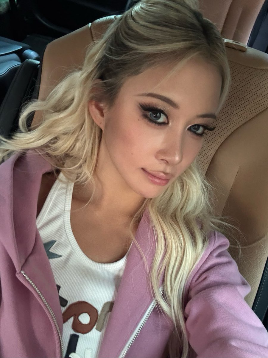 parisienneglow's tweet photo. Mientras viajo escucho el #𝔅ab𝕪mợɴs𝐭e𝕣ૅ𖤍𝑂𝑆𝑇 donde mis niñas vienen a mostrar todo el talento que ellas se cargan. A partir de ahora voy a estar recomendando a todo mundo que le dé una oportunidad a #𝔊ho𝕤𝐭𖡛ꪆ𝚖թ𝟹.

𝘴uɴ 𝑘𝕚𝘴𝘴es ☀️ թar𝕚𝘴 https://t.co/mHxsmnSmnE