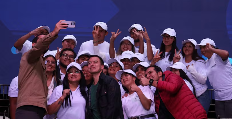 Expedientes_ec's tweet photo. 🇪🇨 | El Gobierno amplió el programa Jóvenes en Acción a 150.000 beneficiarios. 
https://t.co/17UAlm52lN

#JóvenesEnAcción #Ecuador #EmpleoJuvenil #DesarrolloSocial #Oportunidades https://t.co/bps3dub3i3