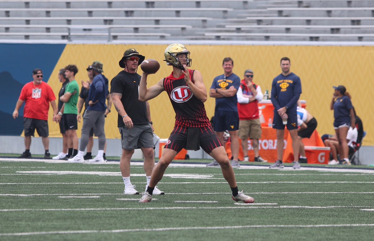 uhshawksfb's tweet photo. Runner-up finish at WVU 7v7! https://t.co/o5YWcaq1gJ