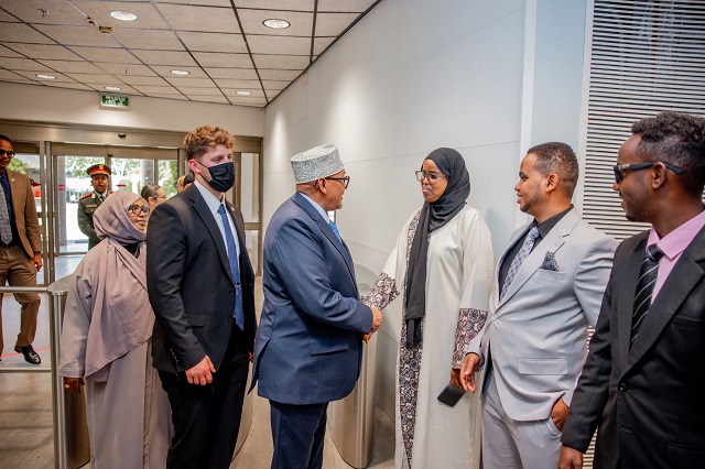 Hornpostnews's tweet photo. Somaliland President Irro Meets Israel’s MASHAV as 25 Somaliland Engineers Receive Water Management Training. #Somaliland #Israel #MASHAV #Development #WaterManagement @MASHAVisrael https://t.co/fiQXKSqk0t