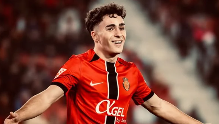 Pepelias17_'s tweet photo. 🟢⚪️ El extremo Jan Virgili podría llegar cedido al Betis 

↪️ En Barcelona aseguran que el club azulgrana lo comprará al Mallorca para cederlo al club verdiblanco. 

👉Mateo Flores seguirá en el Arouca

https://t.co/qeI9L5K5Mz a través de @MundoBetis_ https://t.co/7qUp7iT0Cq