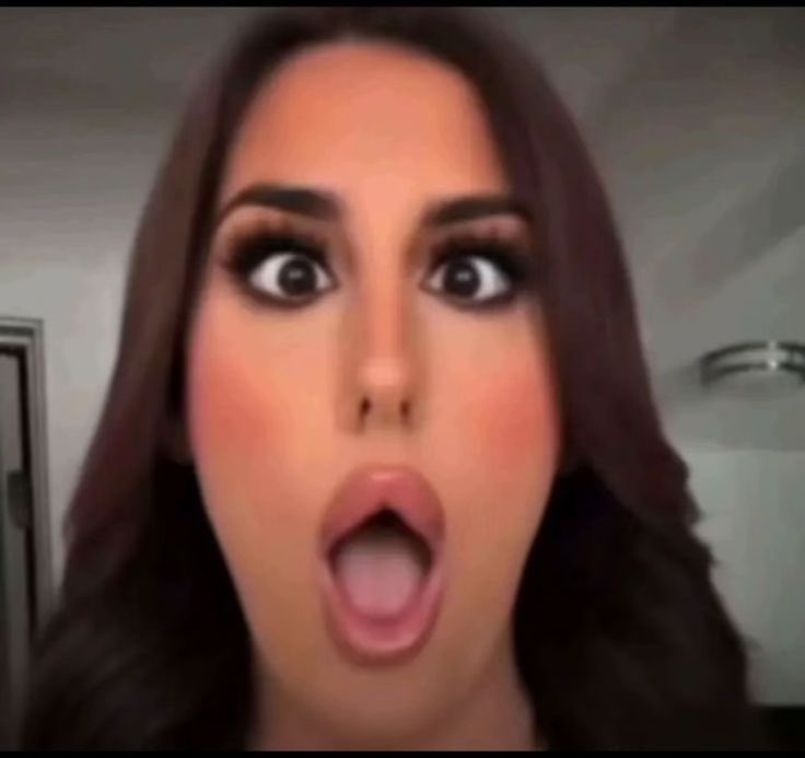 gregstodie's tweet photo. @tragediademaria segura esse face card bebe https://t.co/79DxNOmt5t