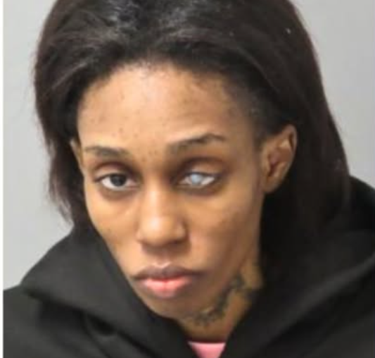 __0HOUR1_'s tweet photo. Sausha Mia Myers, 29

Starved a 1-year-old baby to death. When police rescued the child, it weighed 10 pounds and did not survive. https://t.co/OODu23JatO