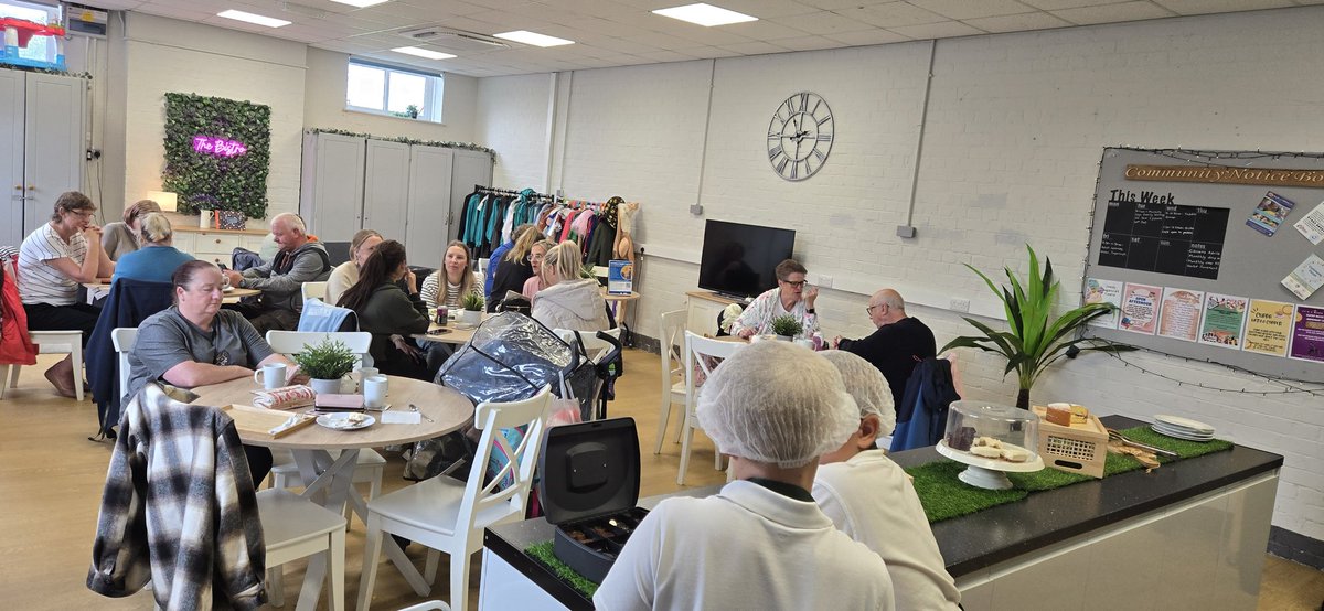 tynywernp's tweet photo. Citizens Advice were on hand for their monthly drop-in, supporting our community at the Bistro this afternoon ☕️ 🗣 https://t.co/cJHrvSp7Dn