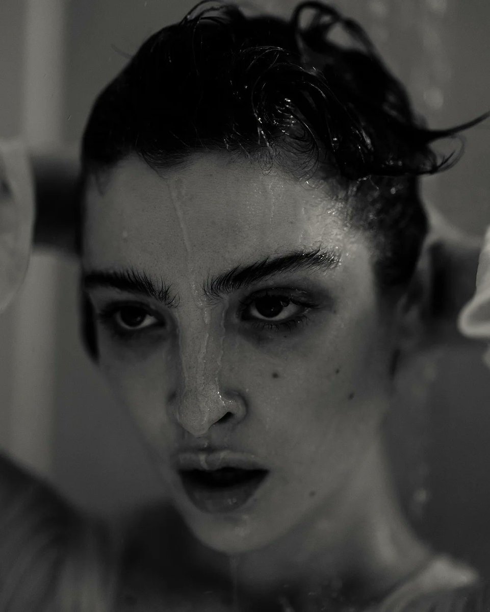 leraabovadaily's tweet photo. Lera Abova photographed by Kat Irlin (2018) https://t.co/USzg1T0PBI