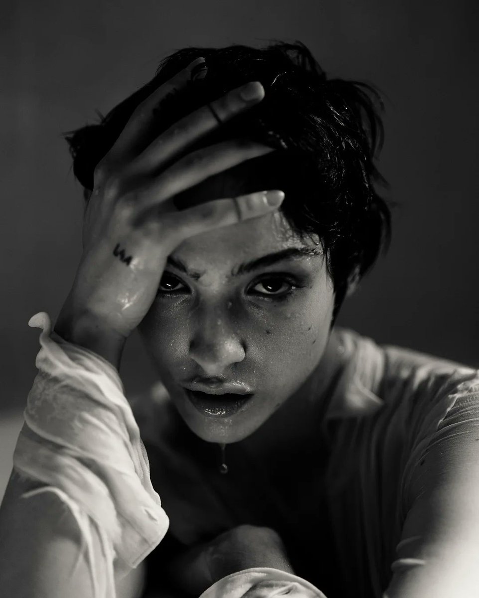 leraabovadaily's tweet photo. Lera Abova photographed by Kat Irlin (2018) https://t.co/USzg1T0PBI