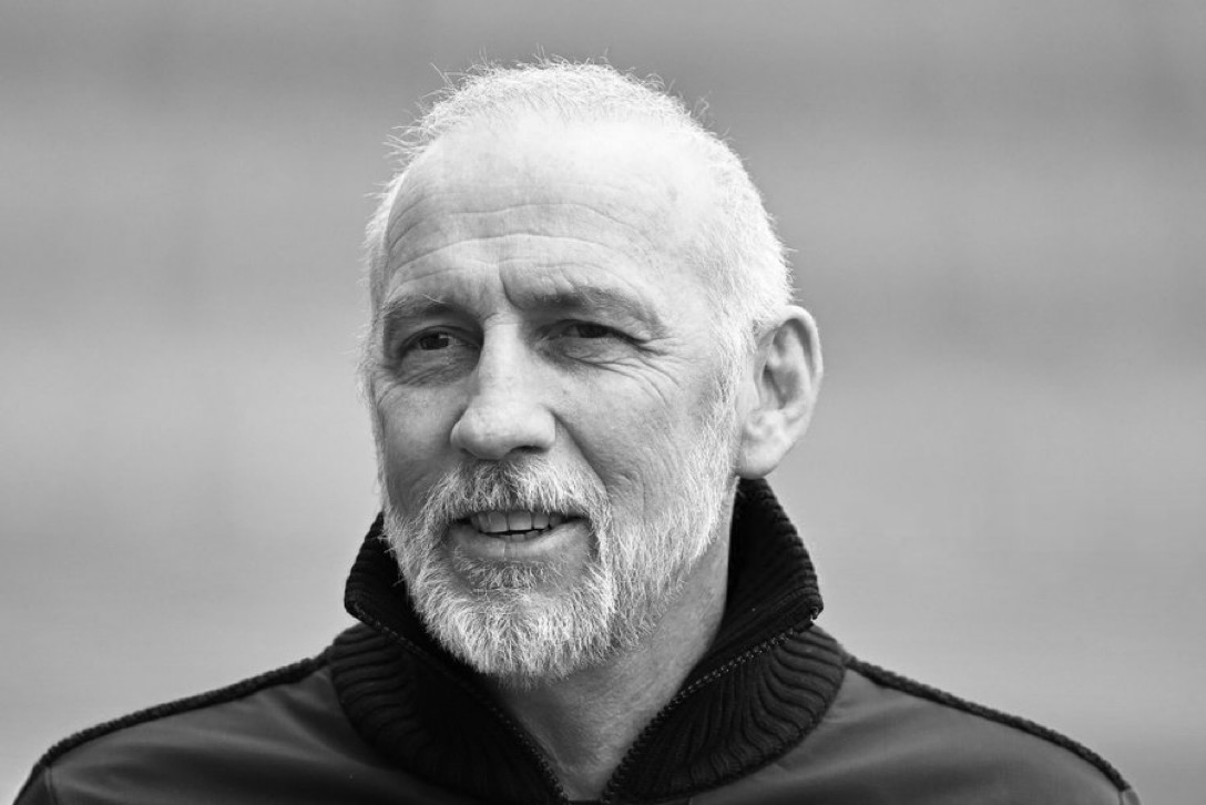 CerfiaFR's tweet photo. 🇫🇷 ALERTE INFO | Éric Roy, entraîneur du Stade Brestois, est décédé à 58 ans d’un cancer du pancréas. 🕊️ https://t.co/x8o72KW2qY
