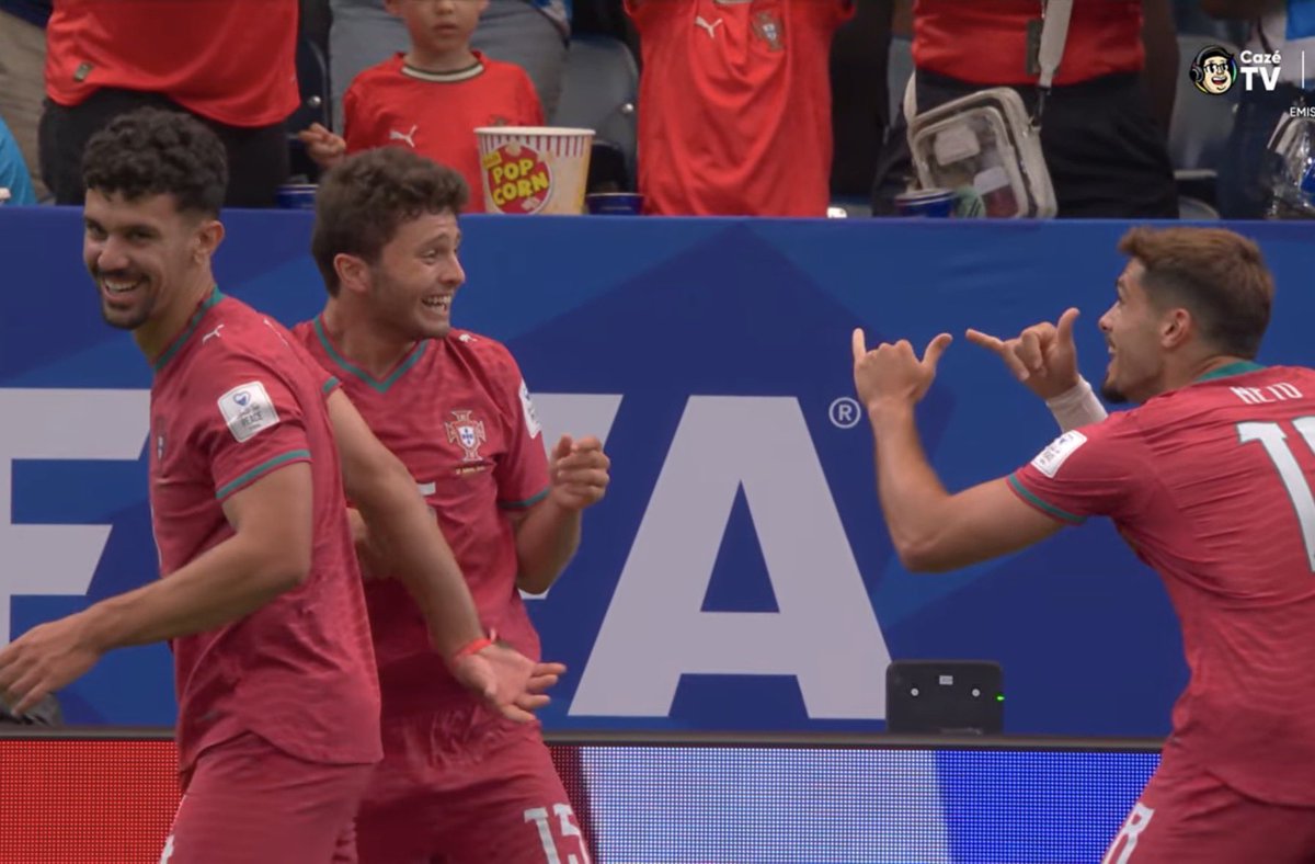 realmilgrauu's tweet photo. Primeira Copa do Mundo do João Neves e esse muleke já começou brocando.

CRAQUE CRAQUE CRAQUE CRAQUE 🇵🇹 https://t.co/aay0TZ0KOv