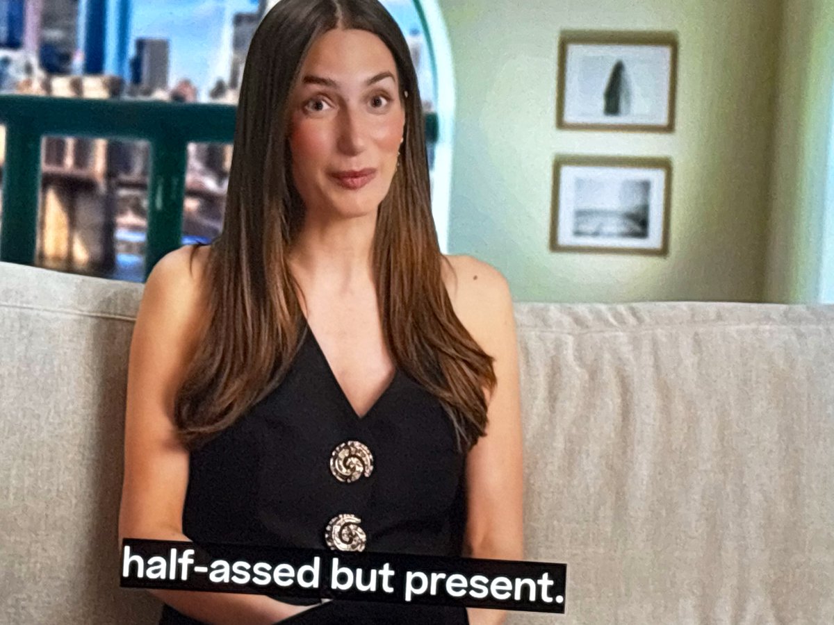 linusvpelt's tweet photo. Amanda Batula ladies and gentlemen. Summing up her ten year tenure on Bravo! #inthecity #summerhouse https://t.co/7BuCbXA4ku