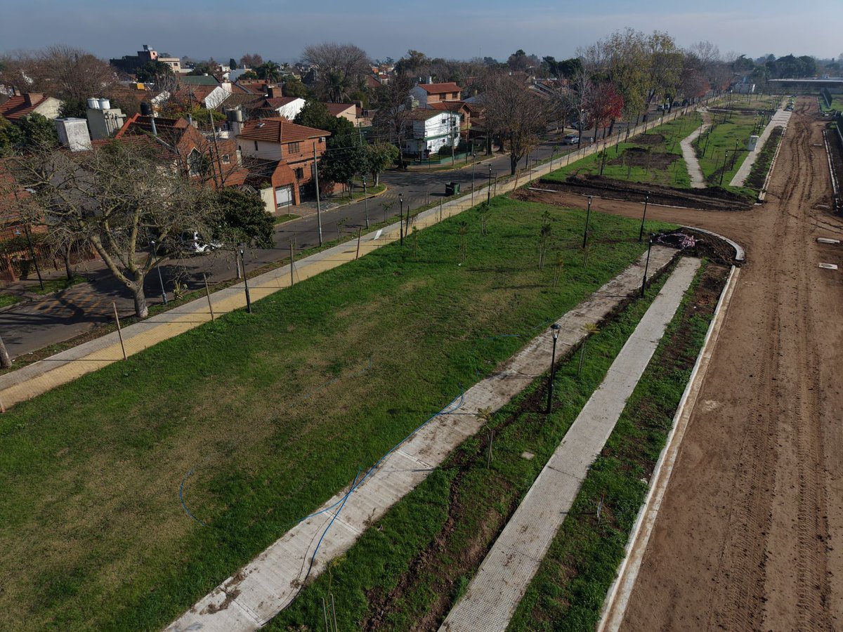 ZNVISION's tweet photo. San Isidro: avanzan las obras del nuevo parque público de Boulogne https://t.co/adtMTC8NFG a través de @znvision @SanIsidroGob @RamonLanus https://t.co/471kmYEAmK
