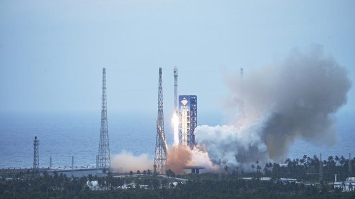 Txifliti's tweet photo. Azken jaurtiketak:
🇨🇳 #CZ3B/E suziri bat, #Shijian-31 satelitearekin.
🇨🇳 #CZ12 Y6 suziria, #Guowang 9 sateliterekin (22. taldea)
🇺🇸 #Falcon9 suziri bat #BlueBird-8, 9 eta 10 sateliteekin, (#B1077-29)
🇪🇺 #Ariane64 suziri bat, #AmazonLeo konstelaziorako 36 sateliterekin
#Espazioa https://t.co/RyU0FMStIG