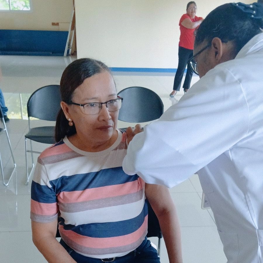 InformativoJNic's tweet photo. 🤝✨ Esta importante jornada fue posible gracias a las coordinaciones interinstitucionales efectuadas en beneficio de los funcionarios, contribuyendo a la protección de su salud y al fortalecimiento de su bienestar. 👨‍⚕️👩‍⚕️💙🩺 https://t.co/4t3uUgIkA9