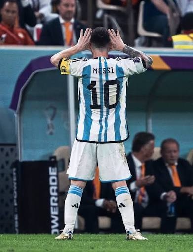 Tanodam's tweet photo. @tigredelau10 @__ElBicho007 Tremendamente dolido. Como todo mexicano y encima antipatria.
La version que no te gusta de Messi, es la que todos queriamos ver. Abrazo. https://t.co/o8qhRjOJwA