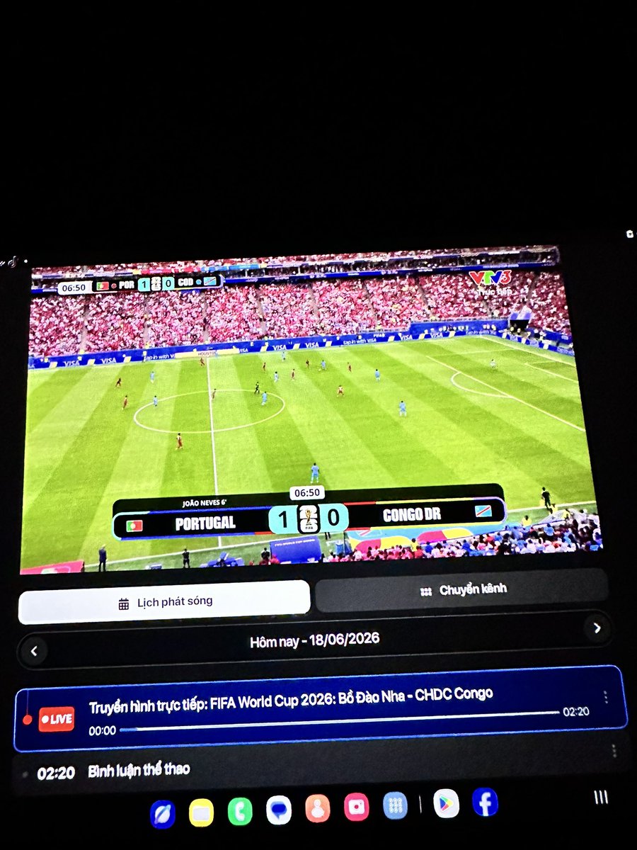Onigiri93's tweet photo. 4年前は、アルゼンチンやポルトガル、イングランド、フランス、日本代表のワールドカップの試合を見るために、朝3時まで起きていたことがあった。あの頃は、映画やサッカーを見るために夜更かししても全然疲れなかったのに、今はもう体が弱くなってしまって、少し見ただけで寝るしかない（笑）😂😂 https://t.co/JmaWBdHEVv