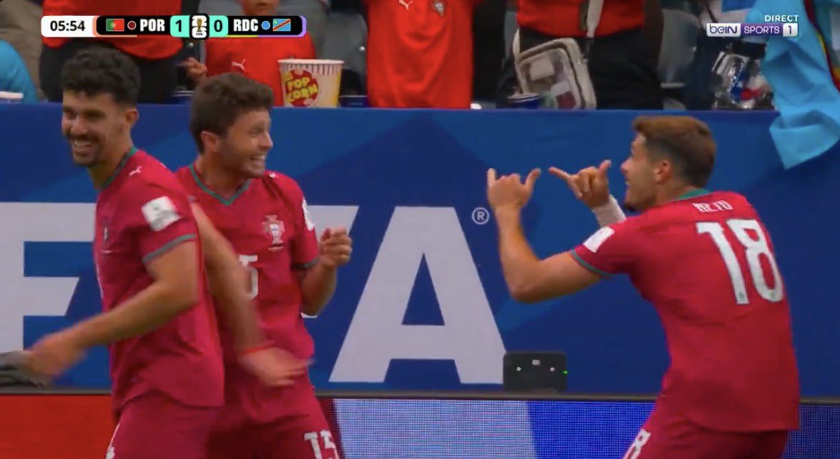 KuCoin_Web3's tweet photo. JOAO NEVES scores in just 5 mins

🇵🇹 1 -0  🇨🇩 https://t.co/4y8m2PWqun