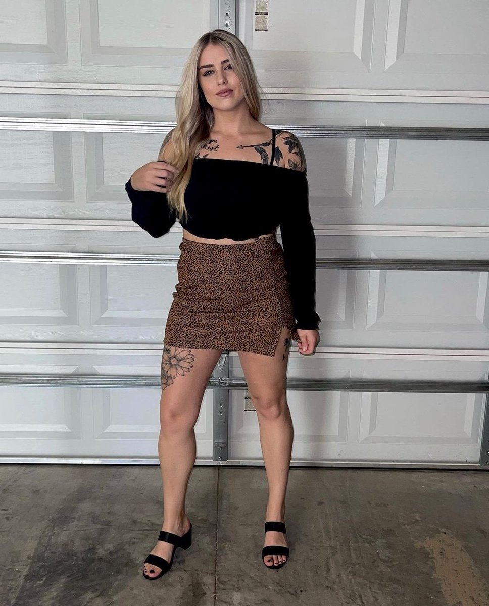 Michell55843384's tweet photo. Simple me🥰😍 https://t.co/oEafkInvyq