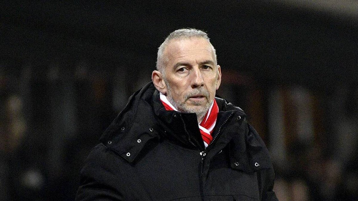 clem_garin's tweet photo. ⚫️⚽️ L'entraîneur et ex-footballeur Eric Roy, qui dirigeait le Stade Brestois, est mort à 58 ans (AFP) https://t.co/RztkfyWIz9