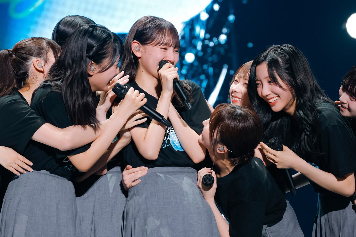 theblueslope's tweet photo. 17th gana live day 2 speech from mitsuki as the zachou

mitsuki: one day, the seeds born from regrets will bloom into ripe and grand flowers! and because of that, i believe "hiragana hinatazaka" is indispensable.
https://t.co/whB2xJdjHC

#平岡海月 
#ひなた坂46LIVE_DAY2 https://t.co/SocGNTJPmF