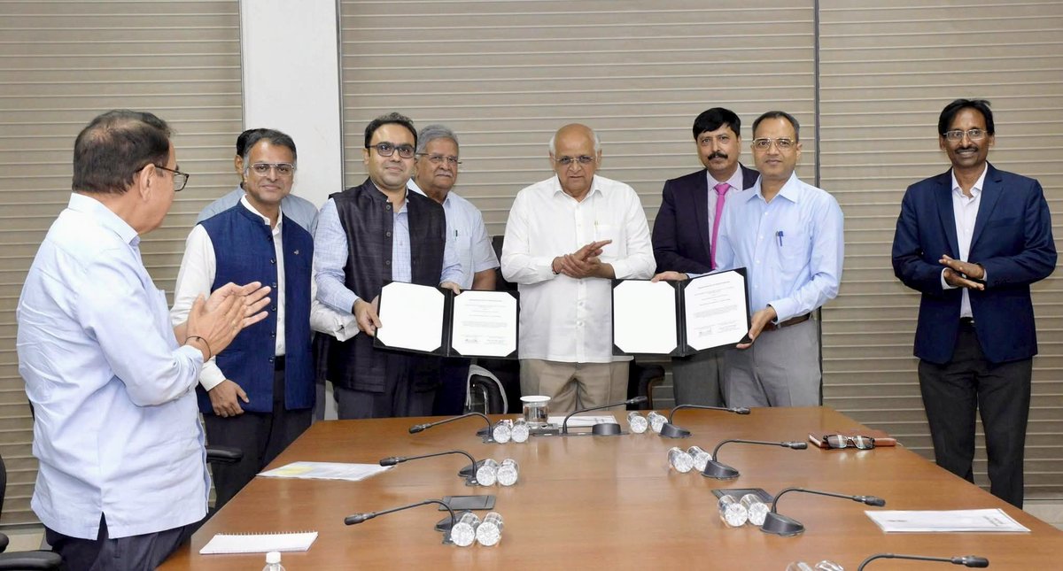 sanghaviharsh's tweet photo. A major boost to Gujarat's infrastructure journey!

Through a strategic partnership with HUDCO, Gujarat will receive long-term financing of ₹1 lakh crore to accelerate key development projects, including Metro Rail Phases 2 & 3, expressways, sports infrastructure, and the development of world-class infrastructure in Dholera.