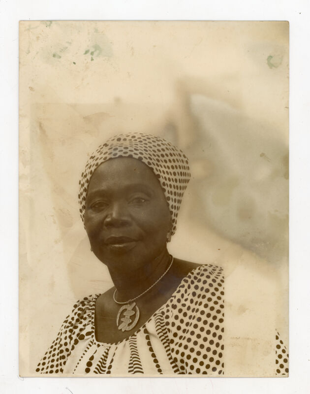 KZankeli's tweet photo. 🎥:🎖️Colonel Christine Debrah.
1. A nurse at the 37 Military Hospital who cared for W.E.B. Du Bois in his final days on earth.

2. Du Bois, while noted for being an icon of Pan-Africanism, a renowned scholar, and Harvard's first Black PhD graduate, was initially convinced that higher education and the cultivation of a Black intellectual elite would secure progress and greater rights for African Americans.

3. He disagreed bitterly with Marcus Garvey, another Pan-Africanist, who advocated a return to Africa and argued that, regardless of their achievements, Black people would never enjoy full equality in America.

4. Little did Du Bois know that his own country, America, would deny him a passport for much of the period between 1951 and 1958 after accusing him of acting as an unregistered agent of a foreign principal, a charge that was later dismissed.

5. But Nkrumah, like the Osagyefo and Garveyite he rightly was, would welcome him to Ghana and eventually grant him Ghanaian citizenship in 1961.

6. And that's how he came to be on his deathbed in Accra. Being cared for by Colonel Christine Debrah.