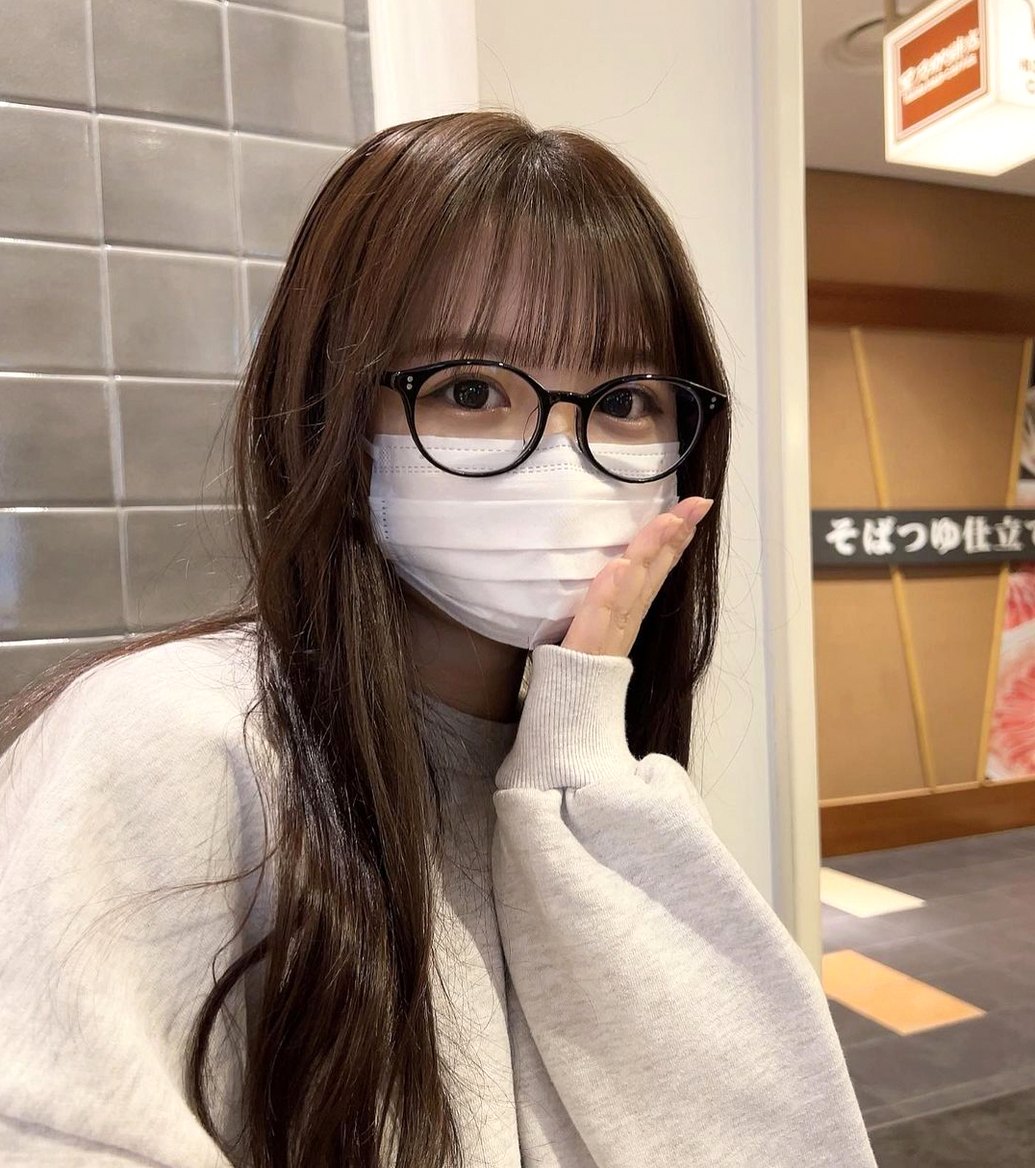 sol_11m's tweet photo. なんやねんほんまこのカスWi-Fi全くもって繋がれへんやんけ昼前にエクステンダー諸々含めて再起動したとこやぞ、替え時なんかもしれんけど新しいの買うのは引っ越してからにしたい、根性入れろやあほぼけ https://t.co/b7Zscutmi4