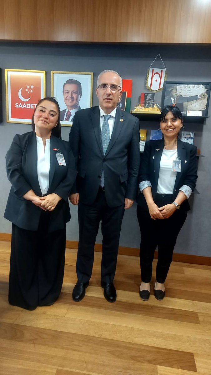 EmadDernegi's tweet photo. 🔴 EMADDER'DEN TBMM'DE ÖNEMLİ TEMAS / SN. MUSTAFA KAYA

@SaadetPartisi
@mahmutarikansp
@AzmiMustafaKaya

Emeklilikte Adalet Derneği Yönetim Kurulumuz, Saadet Partisi Genel Başkan Yardımcısı ve İstanbul Milletvekili Sn. Mustafa Kaya ile TBMM'de bir araya geldi.

Gerçekleştirilen görüşmede kademeli emeklilik başta olmak üzere milyonlarca vatandaşın adalet beklentisi ve derneğimizin yürüttüğü çalışmalar hakkında değerlendirmelerde bulunuldu.

Mücadelemize göstermiş olduğu ilgi, samimi yaklaşımı ve nazik ev sahipliği için Sayın Mustafa Kaya'ya teşekkür ederiz.

Emeklilikte Adalet Derneği

@avidrissahin
@sadullahkisacik
@emin_ekmen
@erginsadullah
@elifesendeva
@hasankaraltr
@avertugrulkaya
@drmedeniyilmaz
@zeynep_sudan
@KaracaSeyit

@EmadDernegi
@EMADDER_KADEME
#KademeHaktırVerilecek