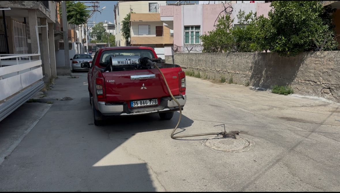 adanayaderman's tweet photo. Derman ekiplerimiz, Seyhan Ova Mahallesi’nde çalışmalarını sürdürüyor.
Sokak sokak gezen ekiplerimiz; vatandaşlarımızın yanında olmaya, taleplerini dinleyerek yerine getirmeye devam ediyor. 🤍 https://t.co/ko8W1NlvUf