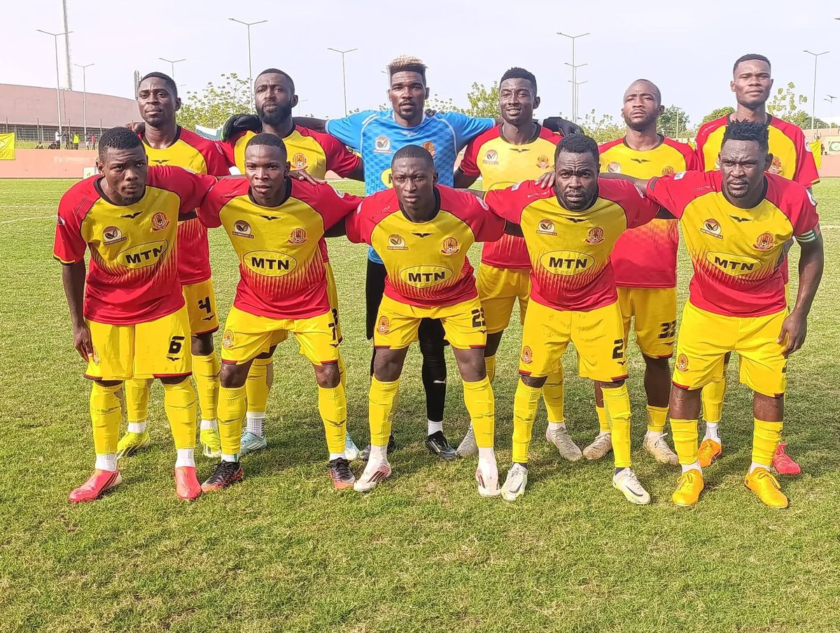 cfootcameroun's tweet photo. 🔴 INFO : Grâce notamment à un doublé de Carlos Yougouda, Coton Sport de Garoua ÉCRASE Unisport du Haut (3-0) en match avancé de la 25e journée. Le flambeau de l’Ouest repart du Nord avec deux défaites. #CFOOT https://t.co/FohEWGlB87