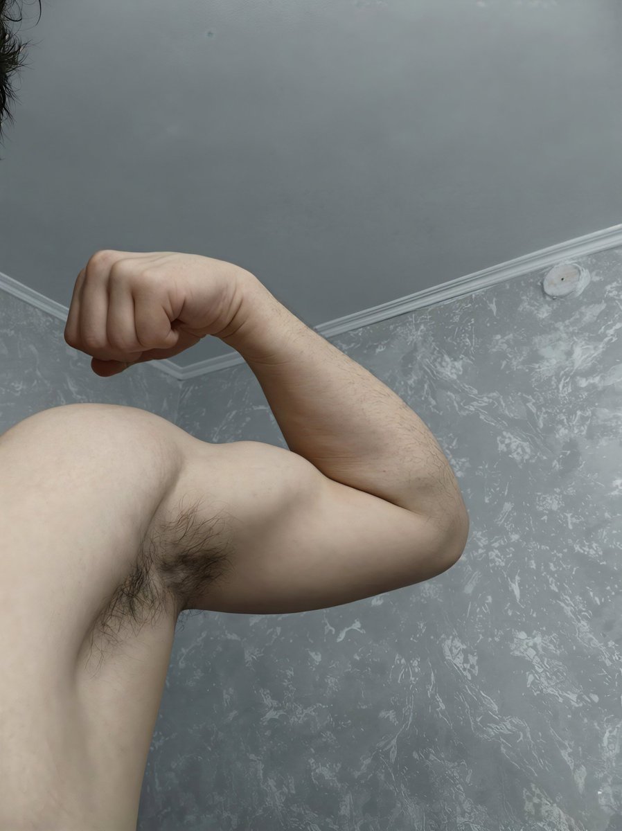 ojsmho's tweet photo. Honestly, I want to grow out my pubic hair to look just like my armpit hair🫣😂 https://t.co/Sopf6PABNt