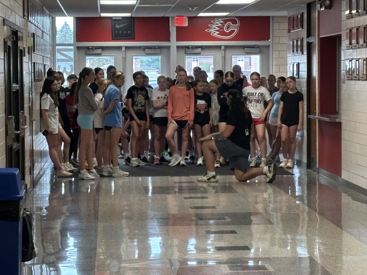 CoachDiggins's tweet photo. Would have been easy to cancel today with the facilities available. I appreciate our coaches and kids at Cougar Strength to make the most of the day! https://t.co/n1SSTphBlo