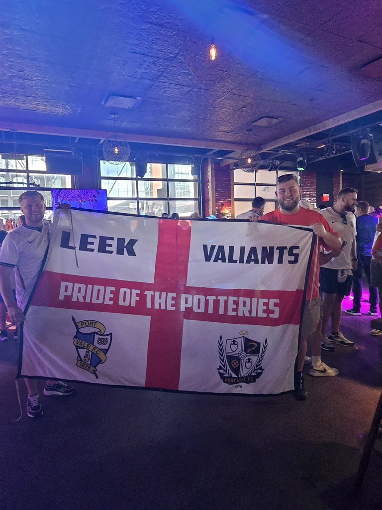 TommieC98's tweet photo. Up the Fucking Vale, SVA in Dallas ⚫️⚪️ #pvfc https://t.co/Jp9Ns2qm9e