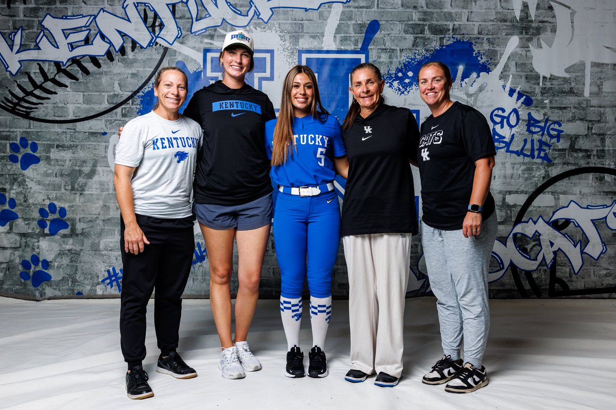 julia_b_2025's tweet photo. I am beyond grateful for this new journey. I believe everything happens for a reason. With that being said I am so blessed to announce my commitment to @UKsoftball . Thank you to Coaches @UKCoachLawson , @UKCoachHimes , @GraceBaalman , and @coachjb_18 for this opportunity. https://t.co/LTsox5EZal
