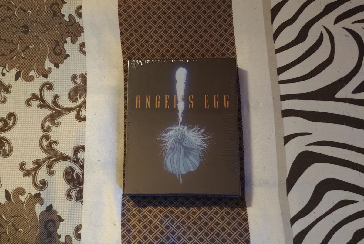 Ars_Yamaro's tweet photo. Angel's Egg (1985) 4K &amp; Blu-ray Collector's Edition by UMBRELLA
Beautiful case, slipcase and booklet.

Thank you @UmbrellaEnt @AngelsEgg_anime for this remaster!
#AngelsEgg #押井守 #天野喜孝 https://t.co/zDSSZDeP2P