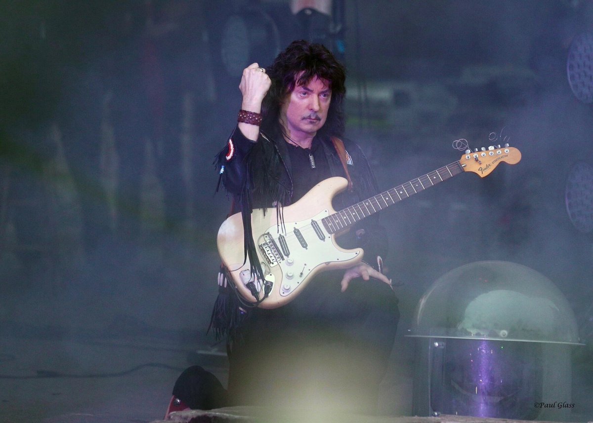 Raidener's tweet photo. 10 years ago this day the latest Ritchie Blackmore’s Rainbow line up played its very first show in Loreley, Germany!!! What a great night and great show!!! Remember like it was yesterday! @TruCandiceNight @TheRealRitchieB #ritchieblackmore #ritchieblackmoresrainbow #rainbow https://t.co/lbeDYneScb