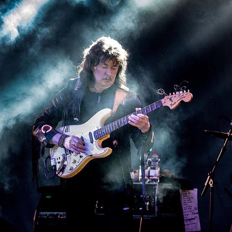 Raidener's tweet photo. 10 years ago this day the latest Ritchie Blackmore’s Rainbow line up played its very first show in Loreley, Germany!!! What a great night and great show!!! Remember like it was yesterday! @TruCandiceNight @TheRealRitchieB #ritchieblackmore #ritchieblackmoresrainbow #rainbow https://t.co/lbeDYneScb
