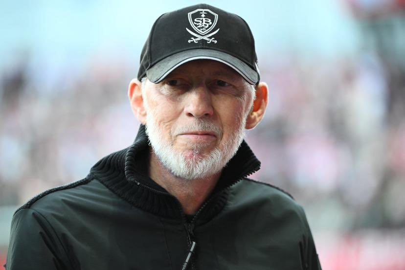 SR91000's tweet photo. L’ancien joueur, le coach et l’homme.
Les trois méritent un bel hommage. Reste en paix guerrier, plus de 3 ans de bataille, tu peux te reposer maintenant 
  #TeamOM https://t.co/MYGeSpwVFK
