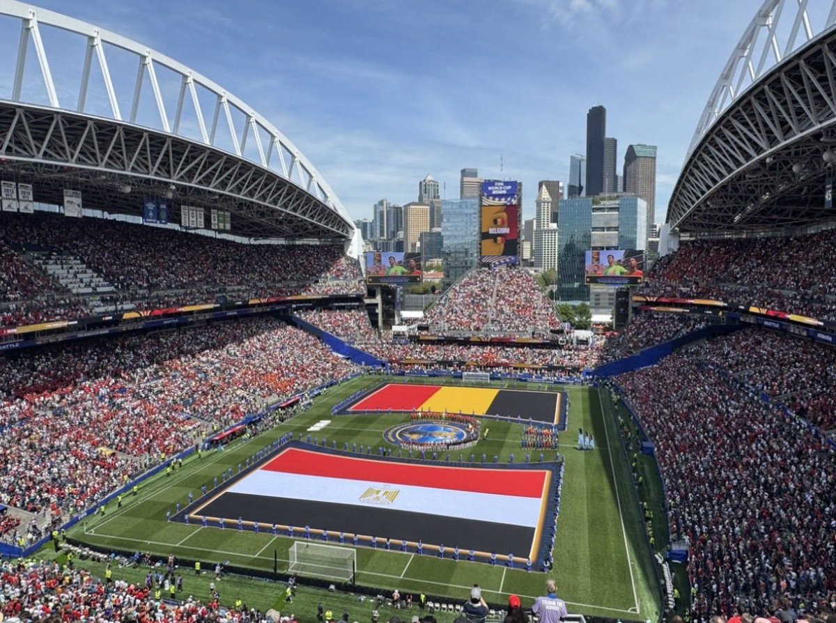 covertamerican's tweet photo. @R_Perkasa @arsenatasyas Actually we have separate stadiums for baseball and football. For instance, the stadium being used for the World Cup in Seattle is right next door to our baseball stadium. Here are some pics to show you… https://t.co/D8LQqbr6eU