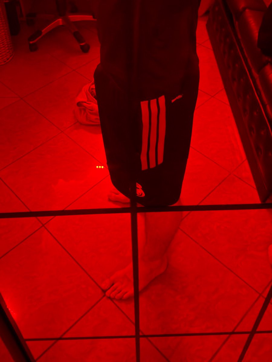 Edward_sleep's tweet photo. 20 RT = 1 tirage au sort pour une commande gratuite 🎉😼🍆🩲👣🧦#cashmaster #cashmasterfr #soumis
#findom #pieds #moneyslave
#cashslave #boyfeet #boyfeetfr
#teenboyfeet #feetmaster
#masterfeet #bdsm #feetfetish
#findomfrance #footfetish #find
#soles #toes #domination https://t.co/u8RaFZc4Du